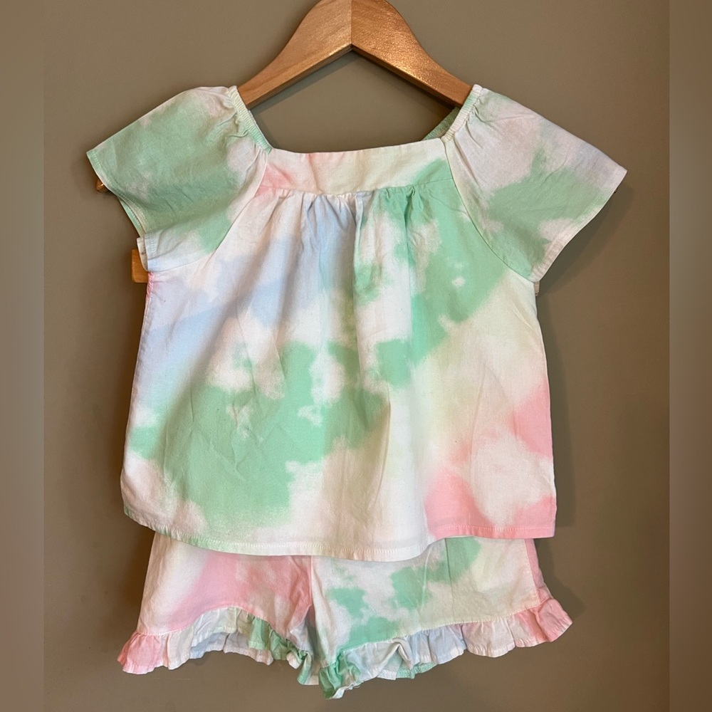 Crown and Ivy summertime tie dye set size small girls